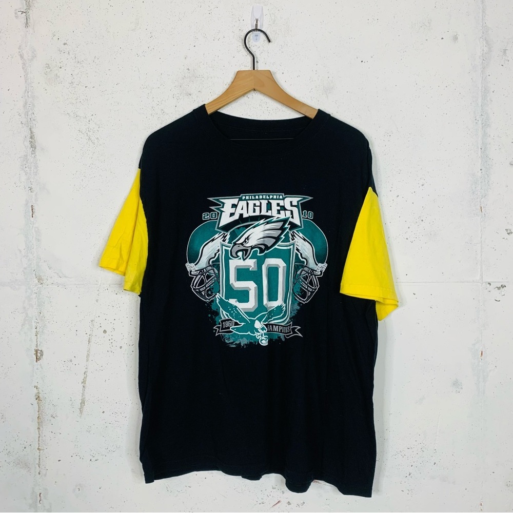 Eagles 2010  Graphic T-Shirt Two Tone Y2K